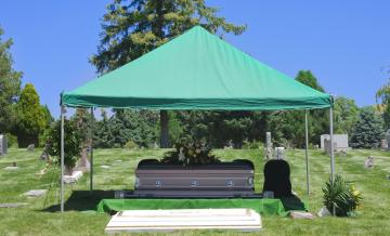 The graveside service can provide a serene and pure environment for your loved one's final goodbye.